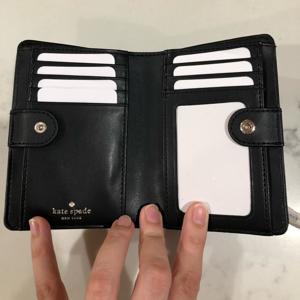 Kate Spade wallet - Picture 4 of 8